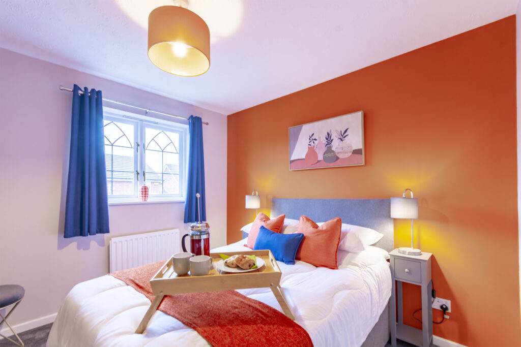 Goldcrest - Bedroom1 , serviced accommodation 